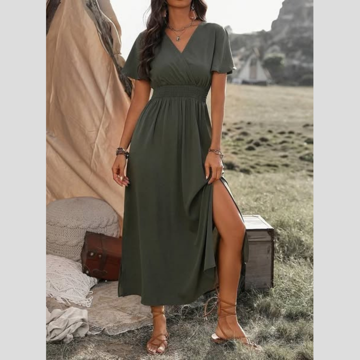 Ursula – Elegant V-Neck Maxi Dress
