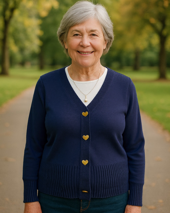 Diana - Heart-Button Cardigan