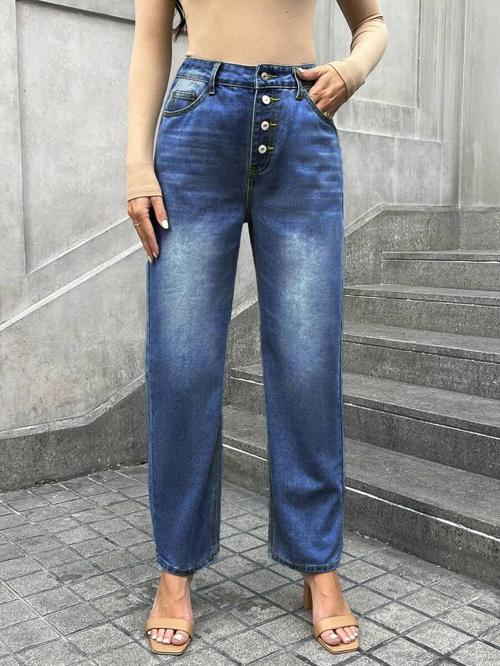 Helen – Straight-Leg Button Jeans
