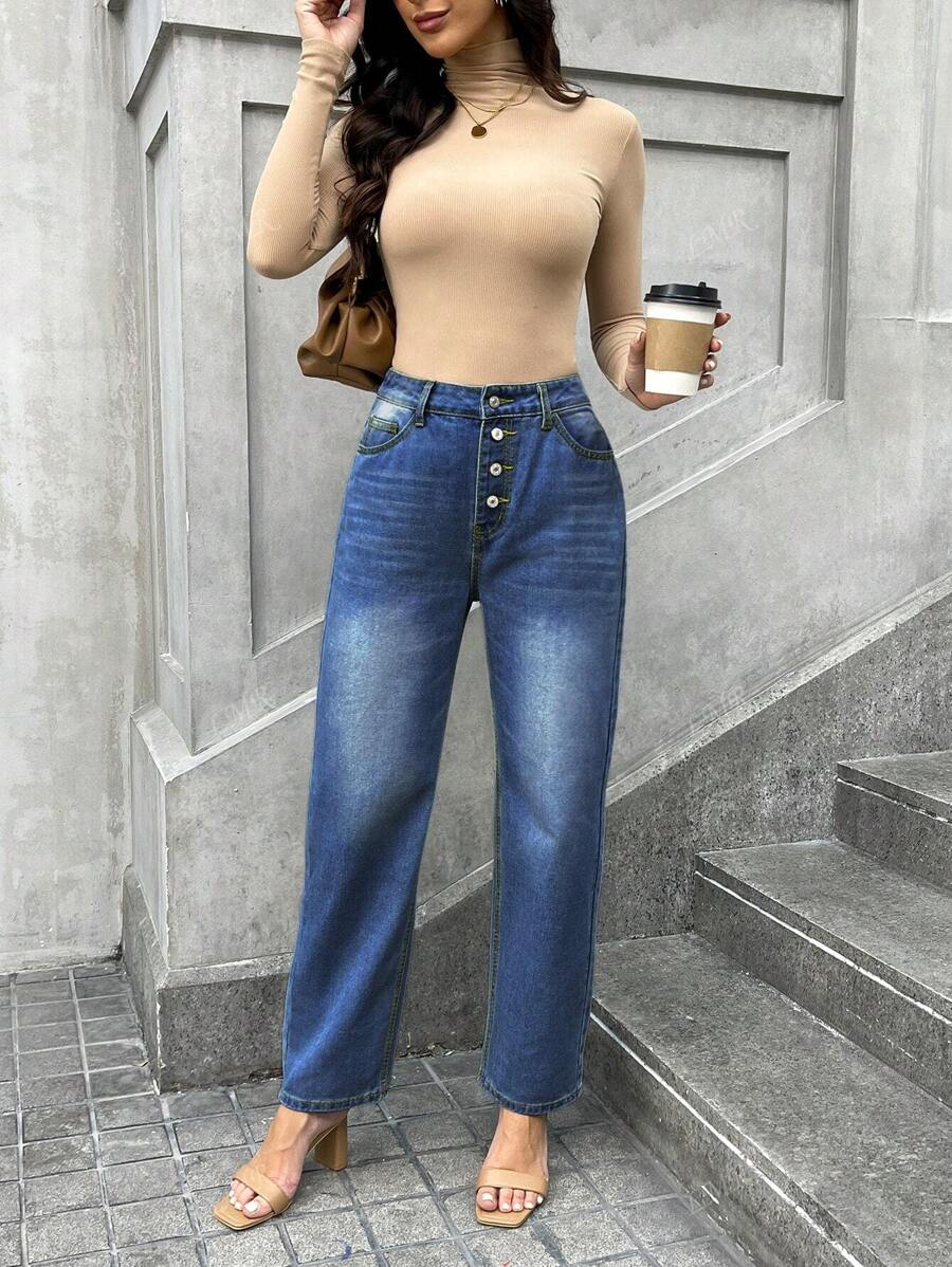 Helen – Straight-Leg Button Jeans