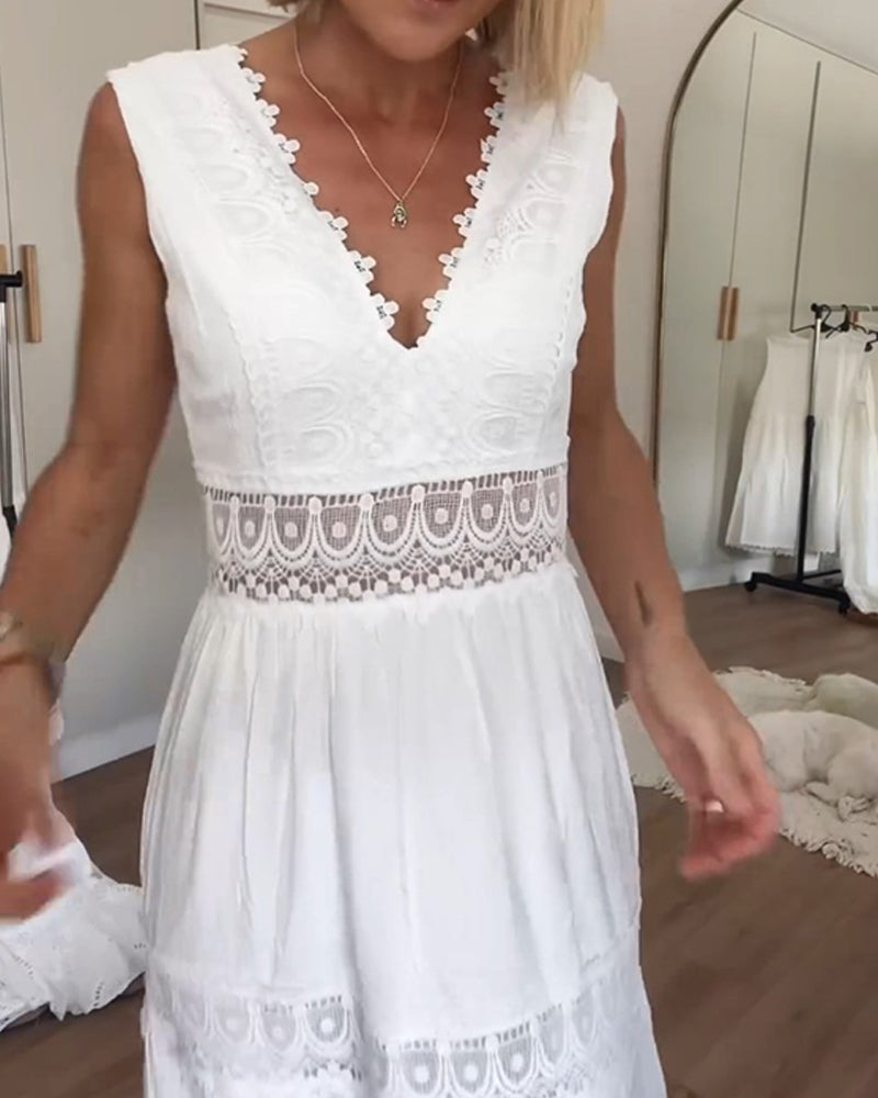Lillian – Elegant Lace Dress