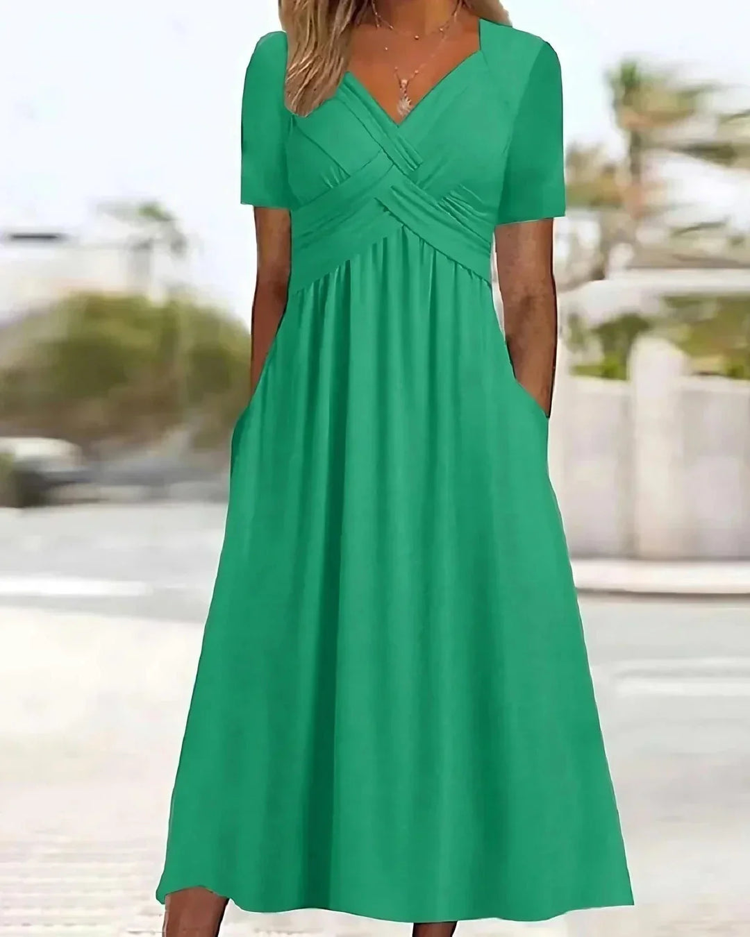 Iris – Chic Flow Maxi Dress