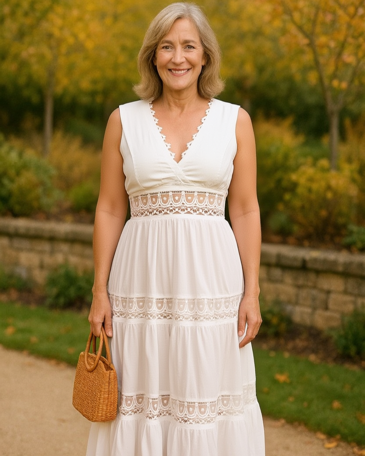 Lillian – Elegant Lace Dress