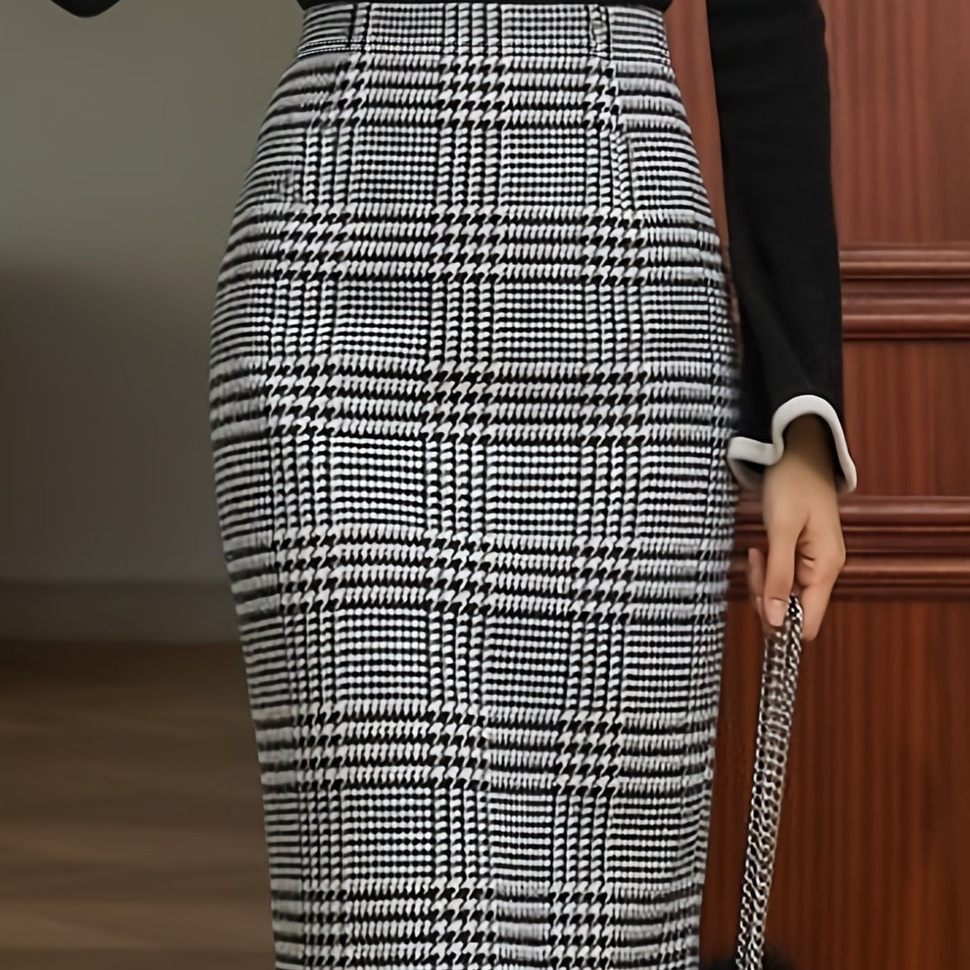 Cecilia – Modern Check Pencil Skirt